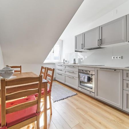 Modern Two-Bedroom Apartment, Vilnius City Centre Екстериор снимка