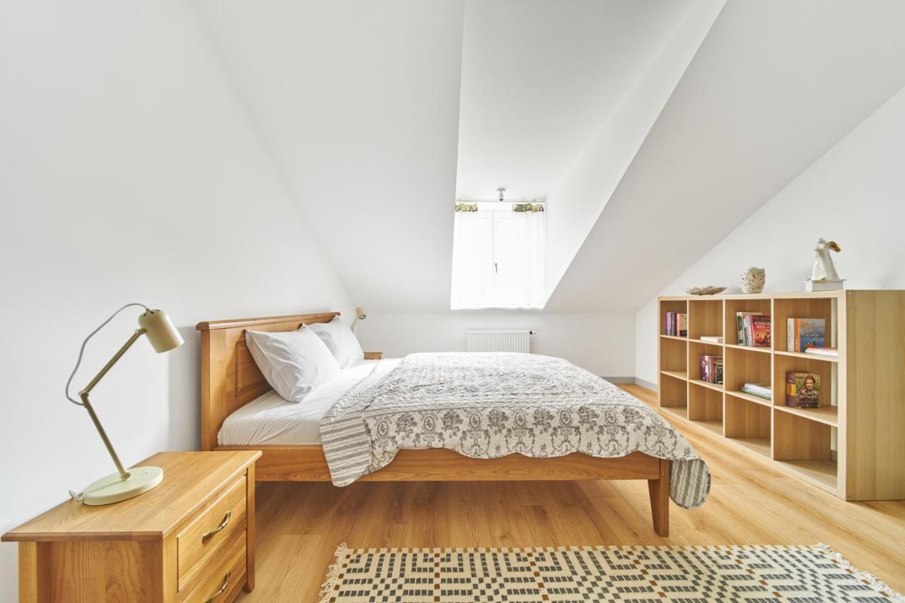 Modern Two-Bedroom Apartment, Vilnius City Centre Екстериор снимка